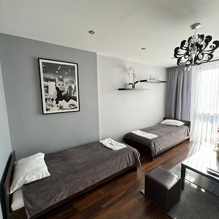 Apartament Sandra Kielce Bagian luar foto