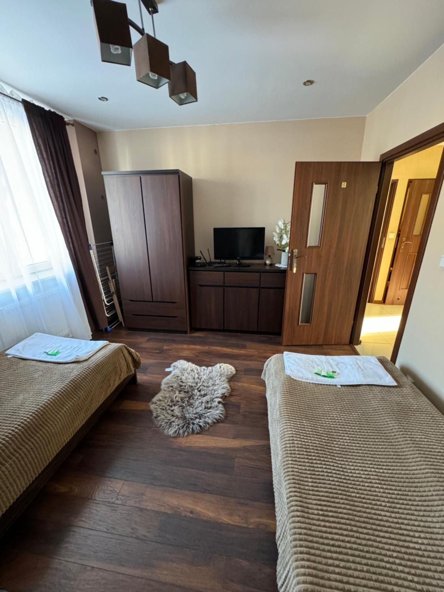 Apartament Sandra Kielce Bagian luar foto